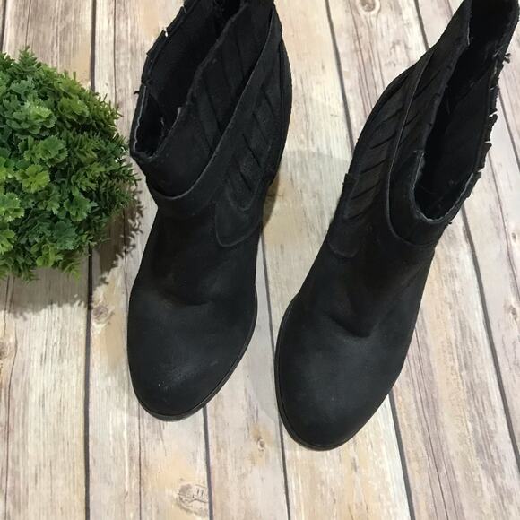 Very Volatile Black Buckle Block Heel Ankle‎ Boots Booties Women’s Size 6 - Picture 2 of 8